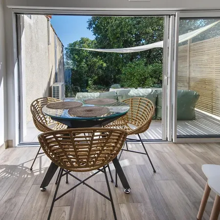 Emeraude ~ Jardin ~ Parking ~ Climatisation Apartment *
